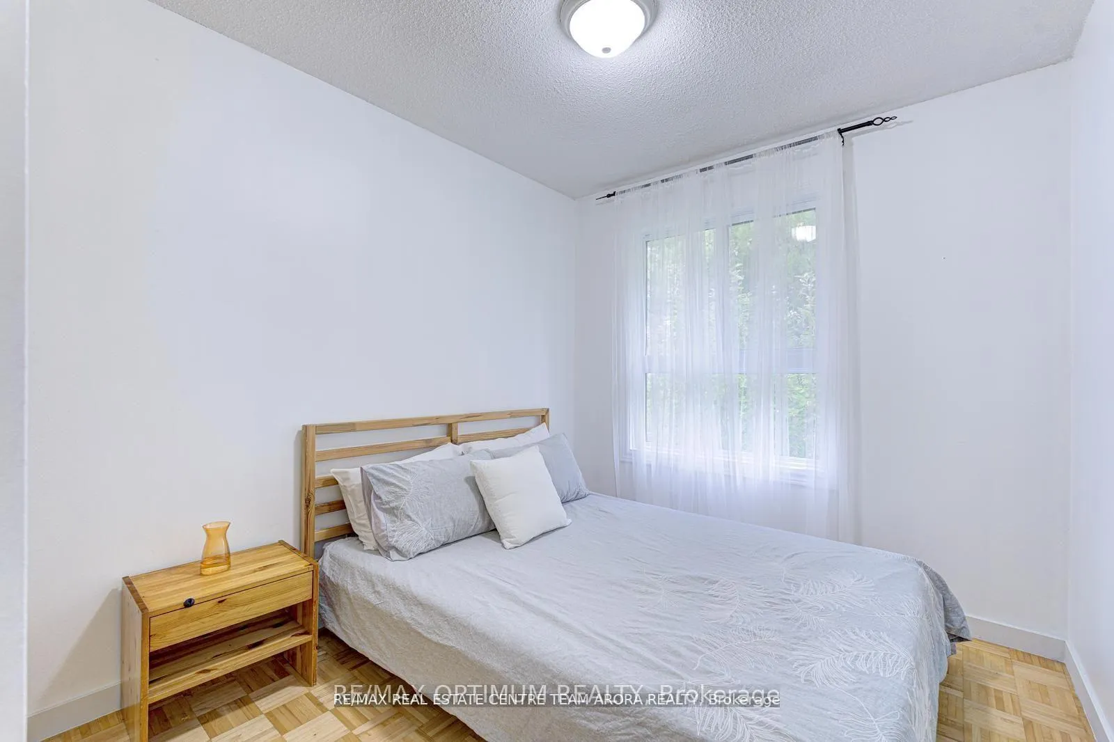 Photo 27 of Unit 90, 90 Dawson Crescent, Brampton, Brampton North — HOMEH