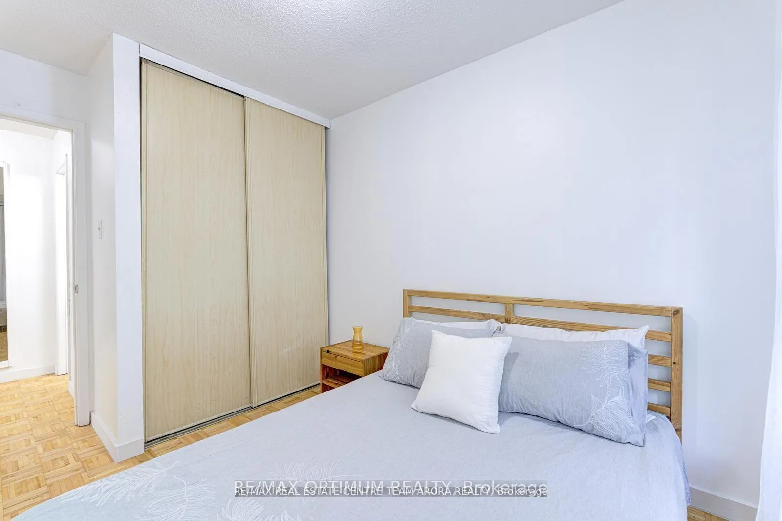 Photo 28 of Unit 90, 90 Dawson Crescent, Brampton, Brampton North — HOMEH