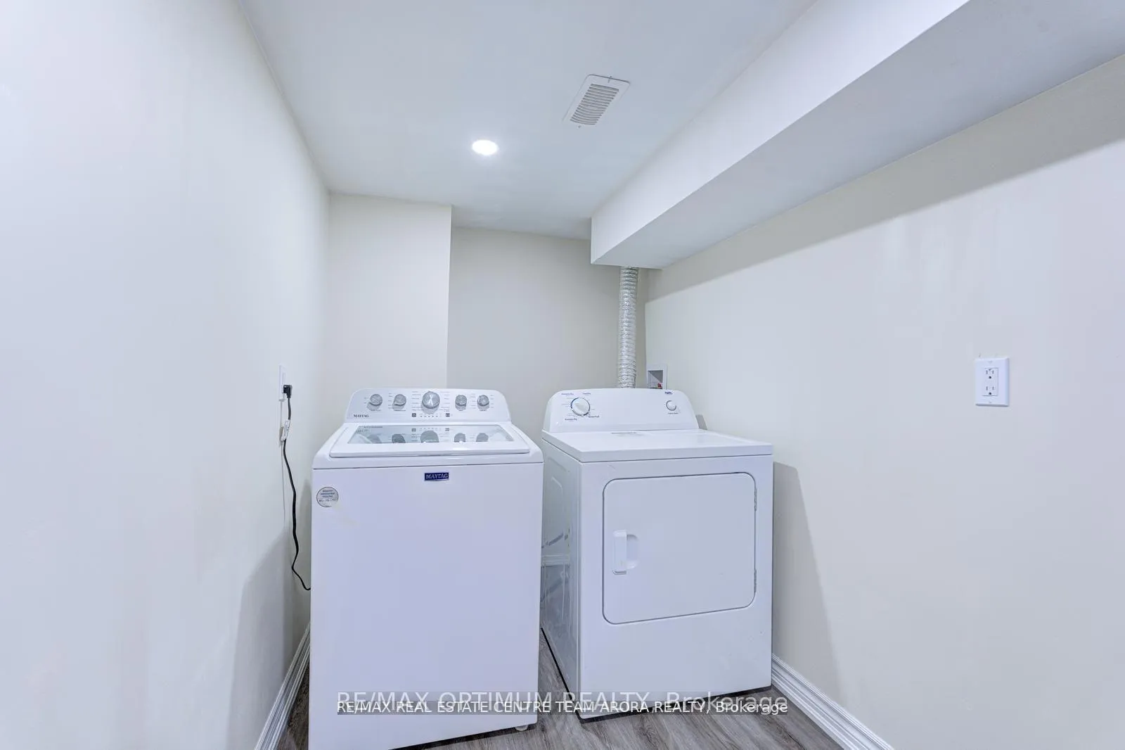 Photo 35 of Unit 90, 90 Dawson Crescent, Brampton, Brampton North — HOMEH