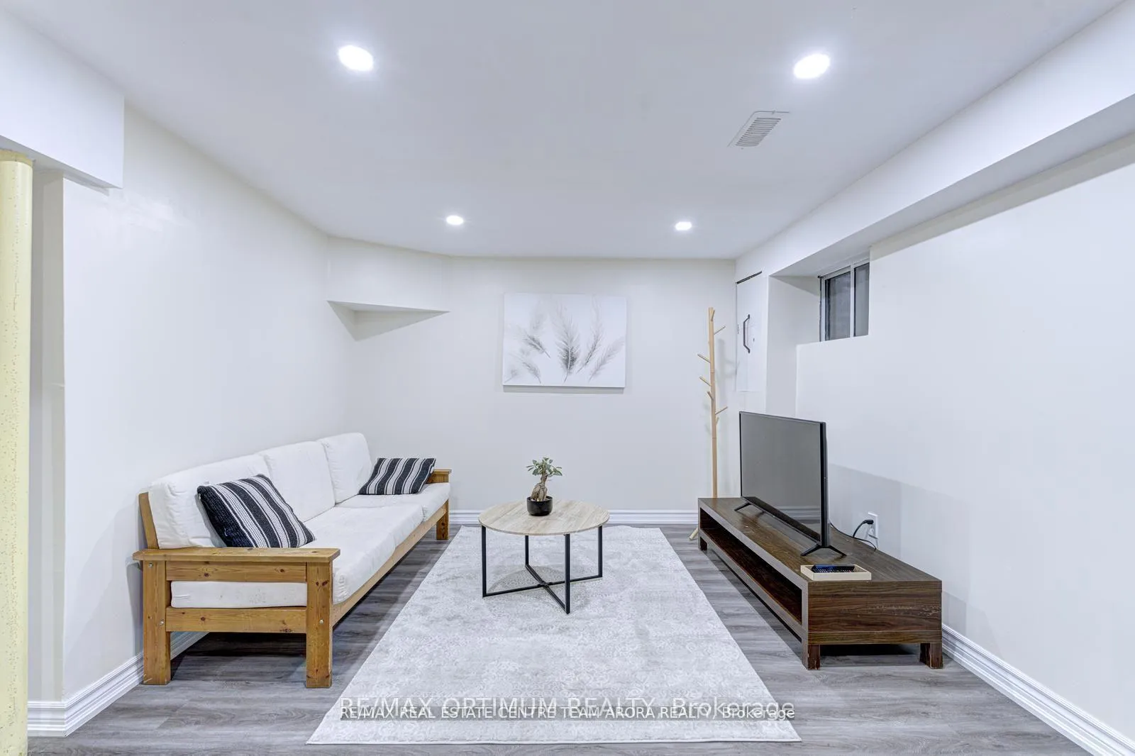 Photo 36 of Unit 90, 90 Dawson Crescent, Brampton, Brampton North — HOMEH