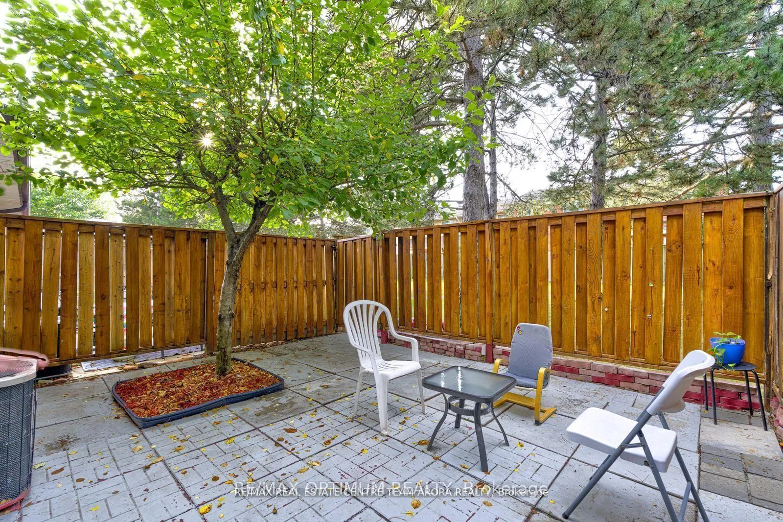 Photo 40 of Unit 90, 90 Dawson Crescent, Brampton, Brampton North — HOMEH