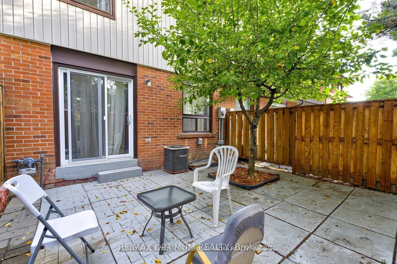 Photo 41 of Unit 90, 90 Dawson Crescent, Brampton, Brampton North — HOMEH