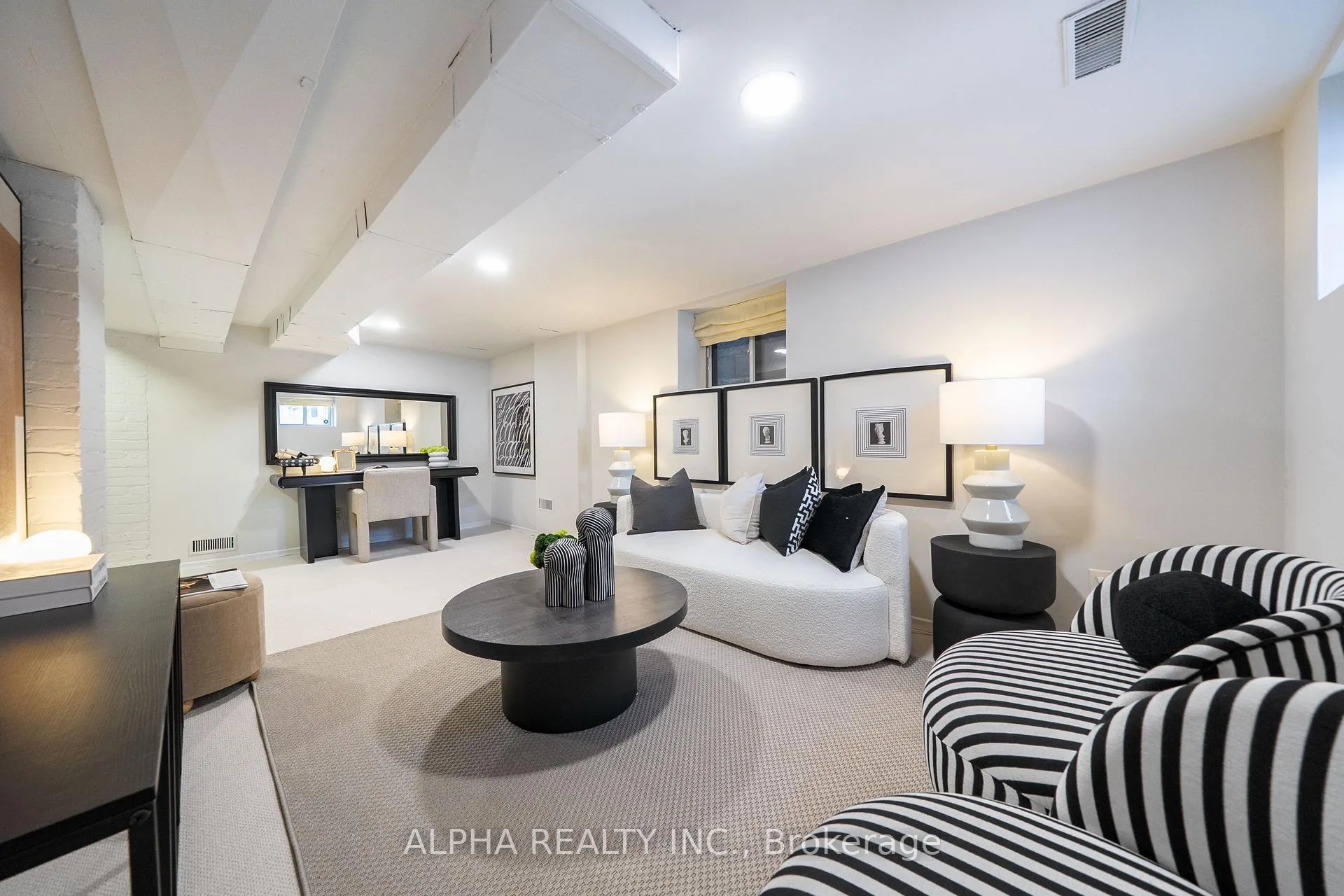 Photo 35 of 130 Roselawn Avenue, Toronto, Yonge-Eglinton — HOMEH