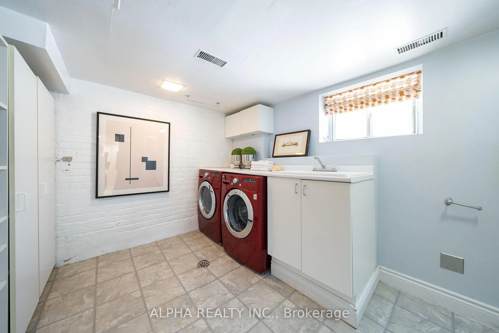 Photo 37 of 130 Roselawn Avenue, Toronto, Yonge-Eglinton — HOMEH