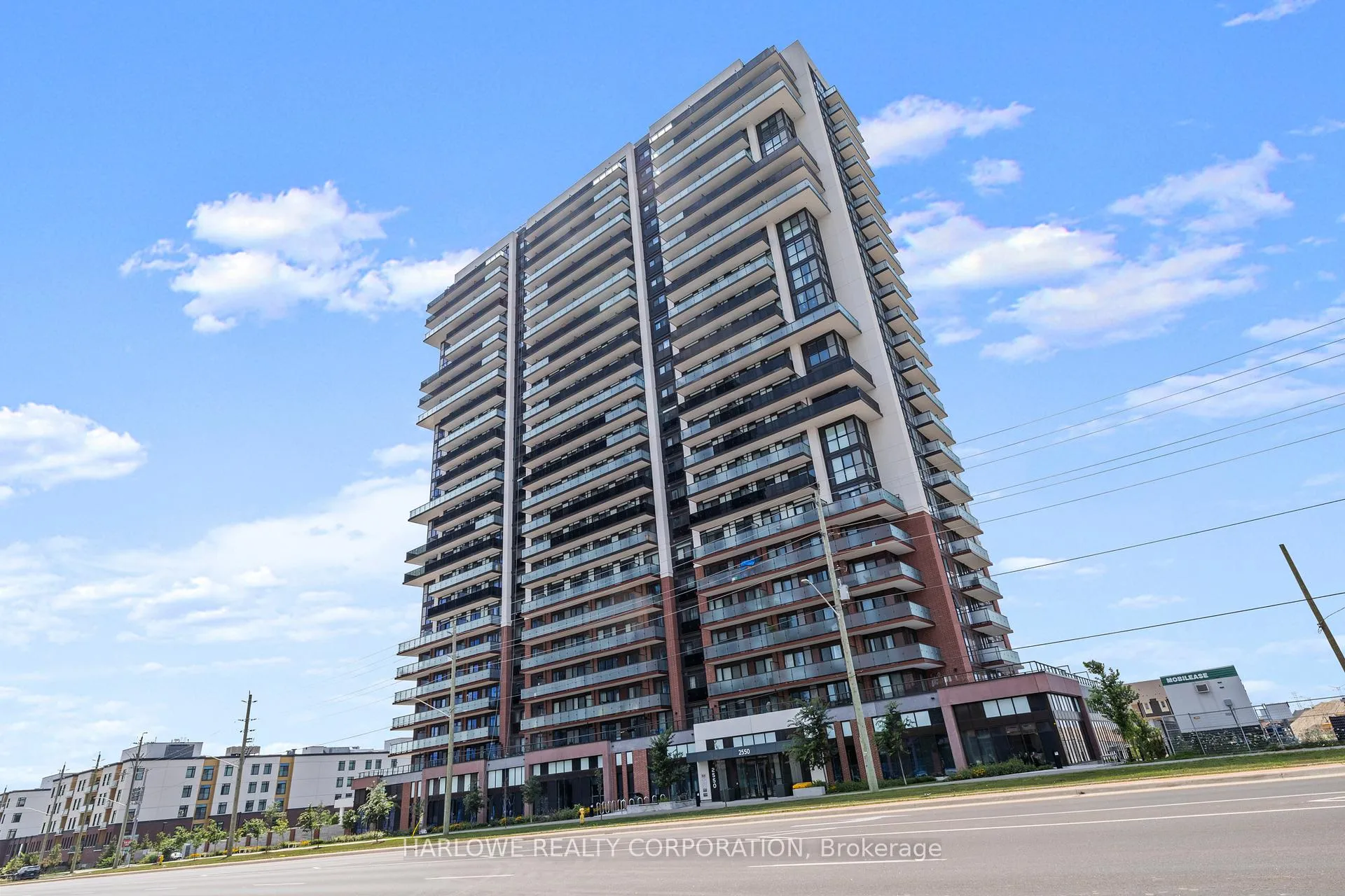 Front of Unit 2516, 2550 Simcoe Street N