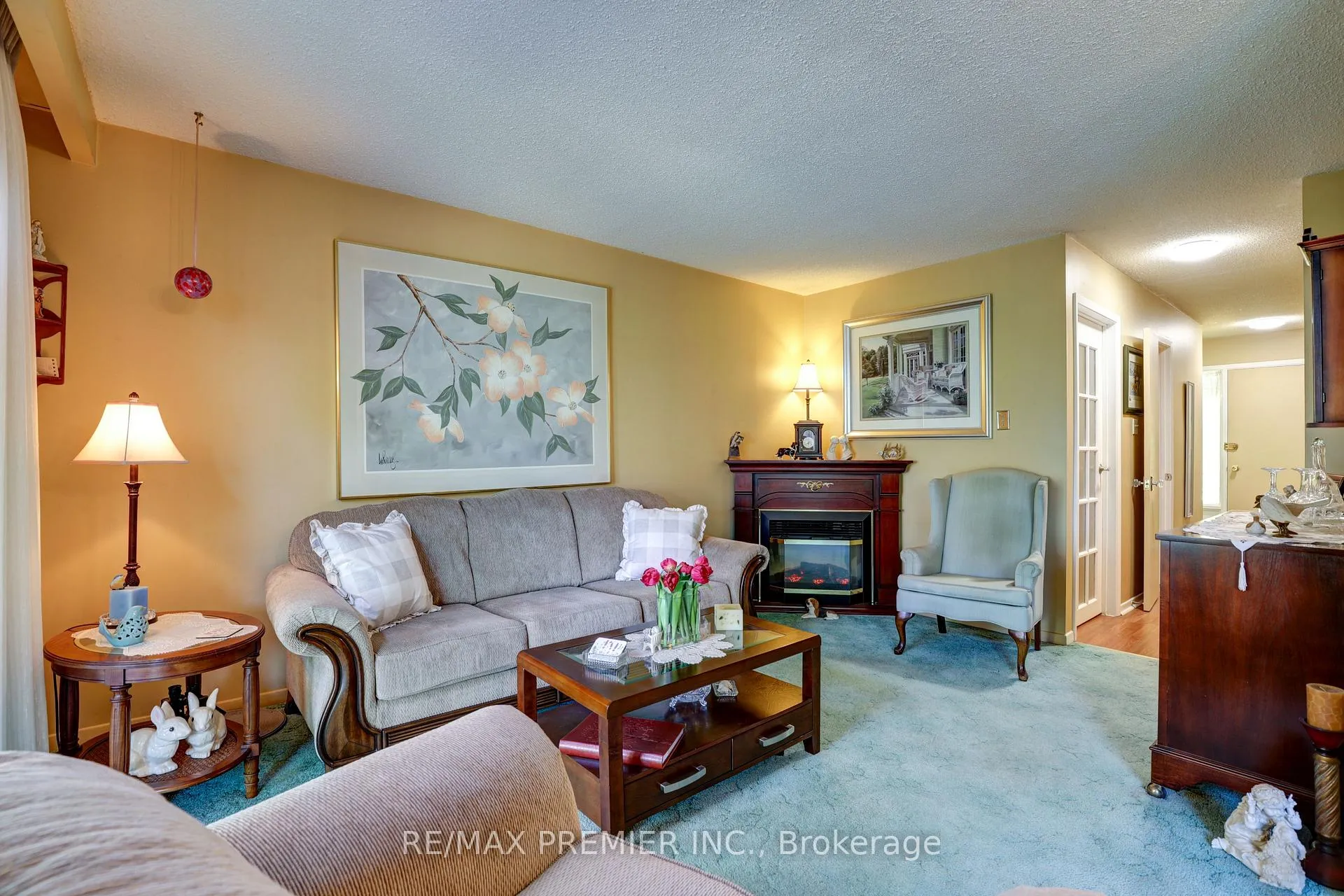 Photo 8 of Unit 14, 433 May Street, Brock, Beaverton — HOMEH