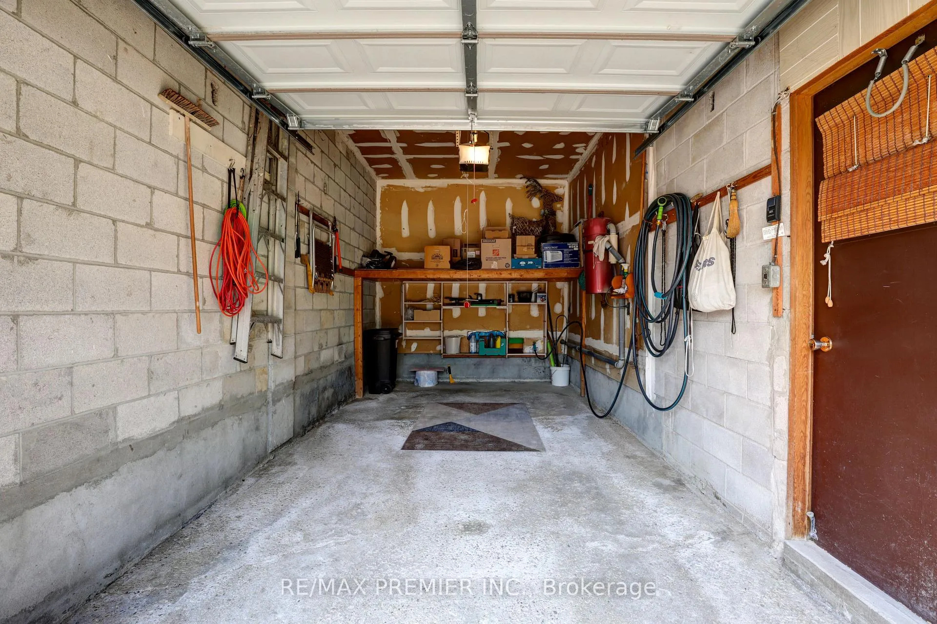Photo 27 of Unit 14, 433 May Street, Brock, Beaverton — HOMEH