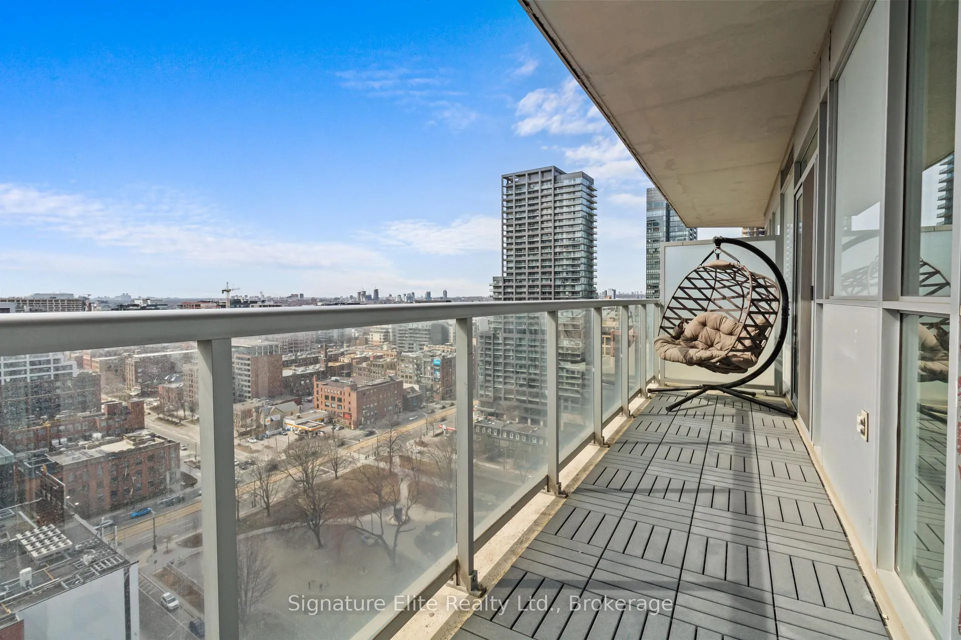 Photo 6 of Unit 2214, 352 Front Street W, Toronto, Waterfront Communities — HOMEH