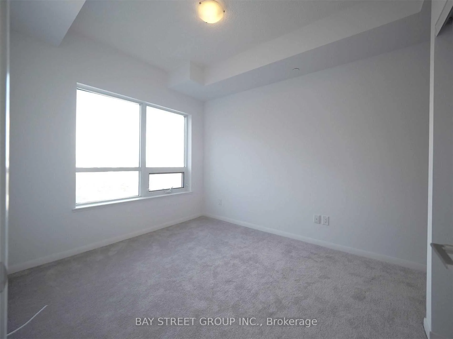 Photo 5 of Unit 602, 540 Bur Oak Avenue, Markham, Berczy — HOMEH