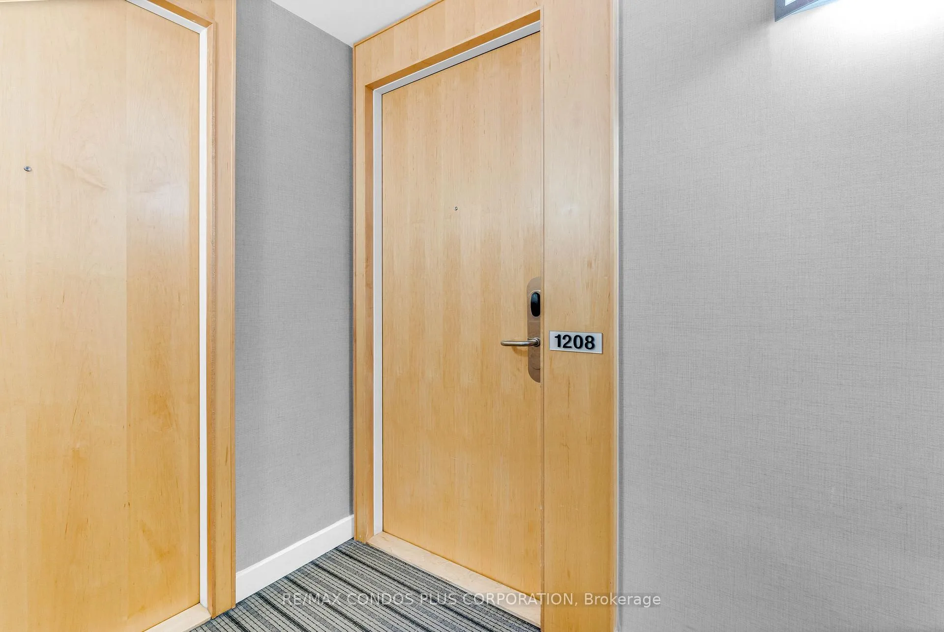 Photo 2 of Unit 1208, 65 Bremner Boulevard, Toronto, Waterfront Communities — HOMEH