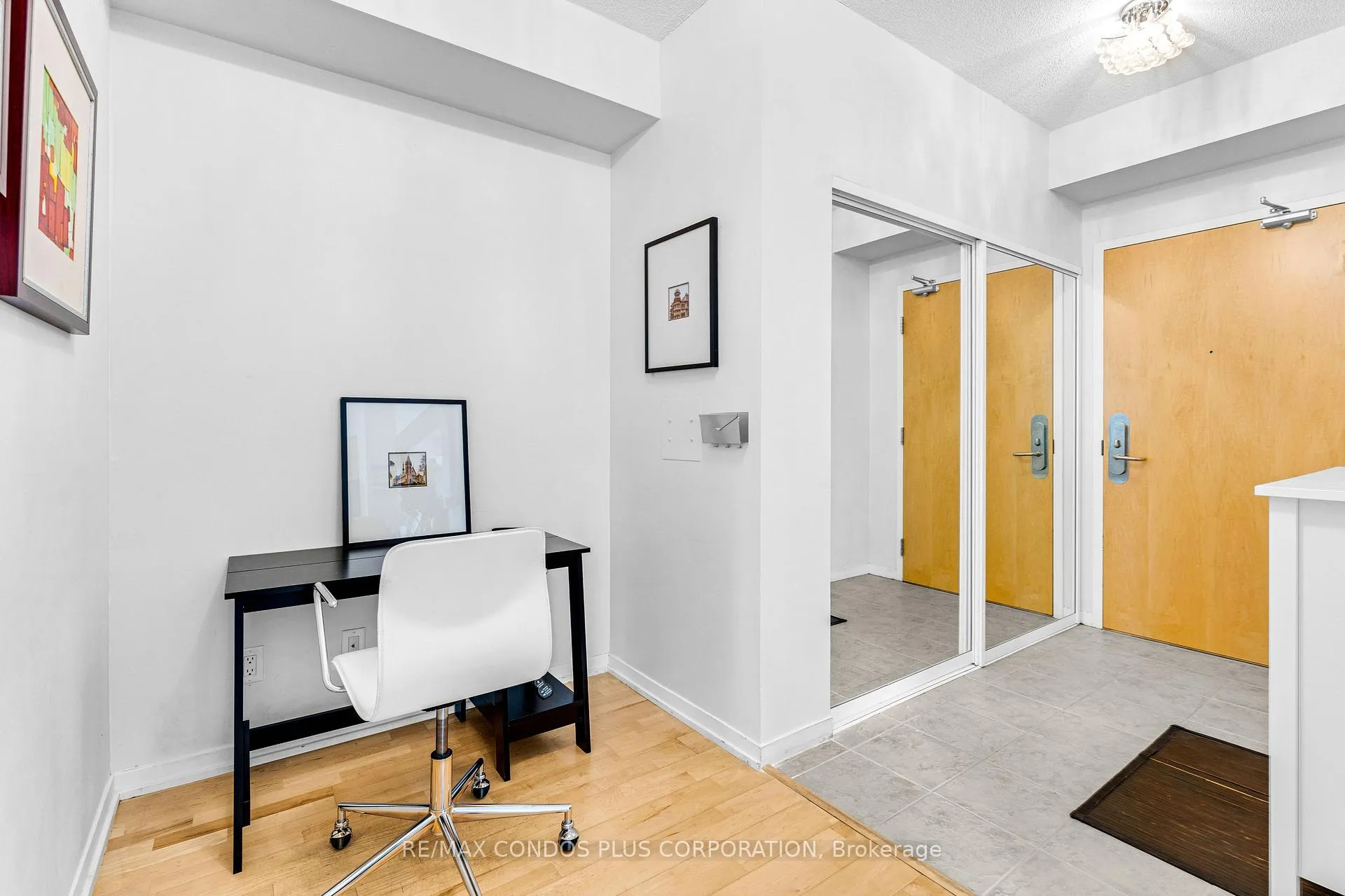 Photo 4 of Unit 1208, 65 Bremner Boulevard, Toronto, Waterfront Communities — HOMEH
