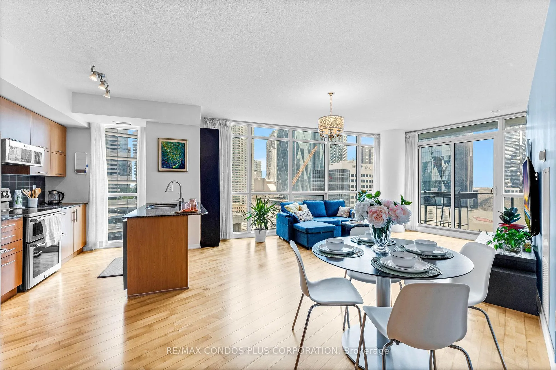 Photo 7 of Unit 1208, 65 Bremner Boulevard, Toronto, Waterfront Communities — HOMEH