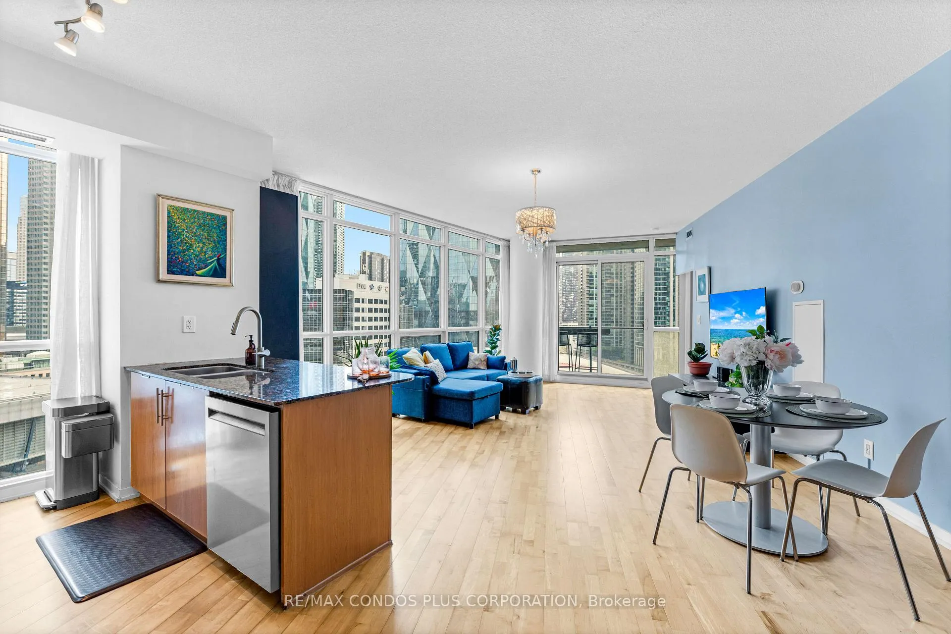 Photo 9 of Unit 1208, 65 Bremner Boulevard, Toronto, Waterfront Communities — HOMEH