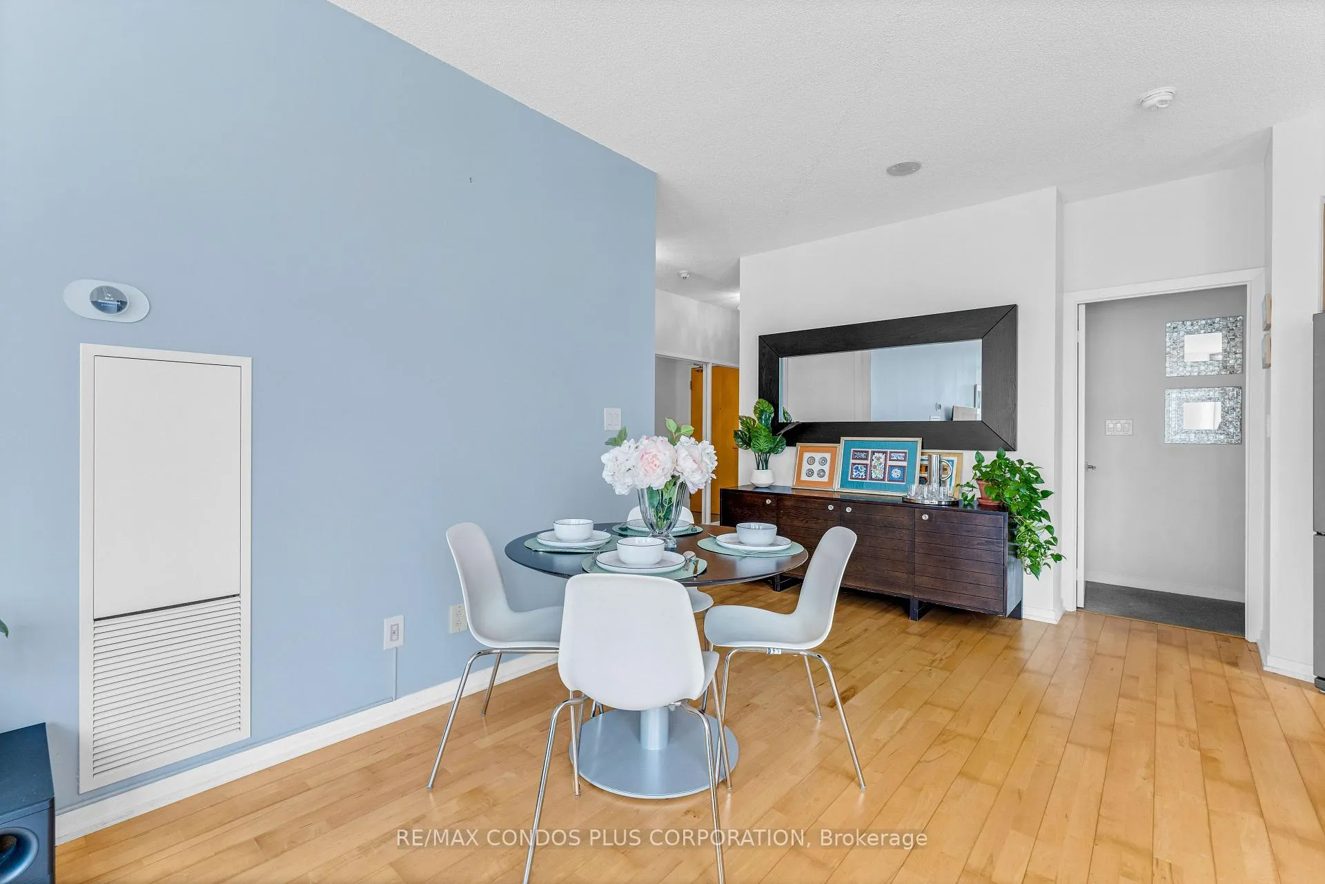 Photo 12 of Unit 1208, 65 Bremner Boulevard, Toronto, Waterfront Communities — HOMEH