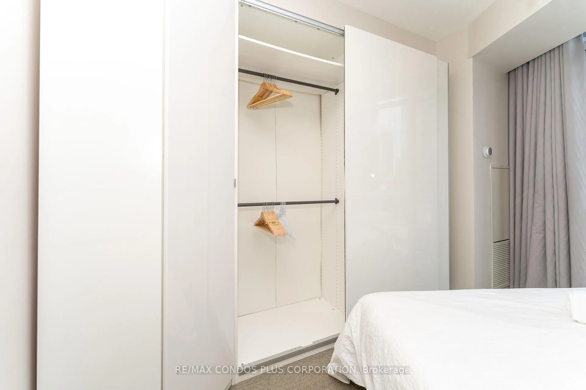 Photo 20 of Unit 1208, 65 Bremner Boulevard, Toronto, Waterfront Communities — HOMEH