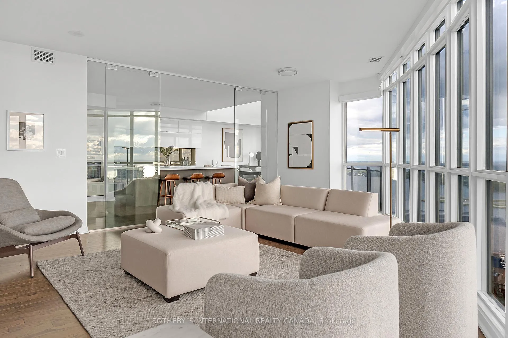 Photo 9 of Unit PH10, 21 Iceboat Terrace, Toronto, Waterfront Communities — HOMEH