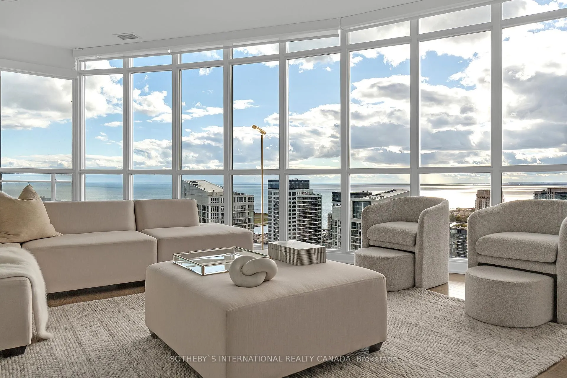 Photo 10 of Unit PH10, 21 Iceboat Terrace, Toronto, Waterfront Communities — HOMEH