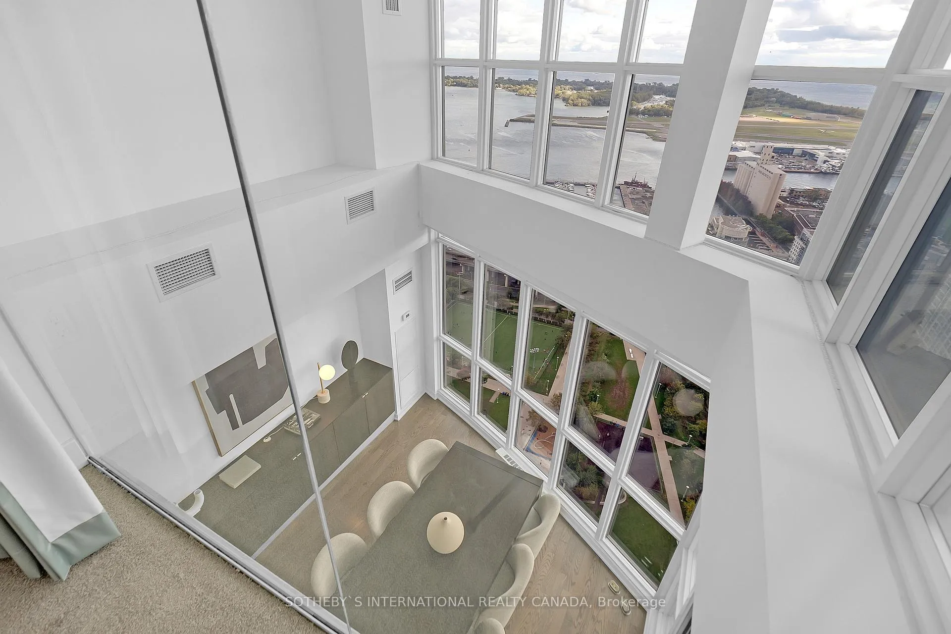 Photo 32 of Unit PH10, 21 Iceboat Terrace, Toronto, Waterfront Communities — HOMEH