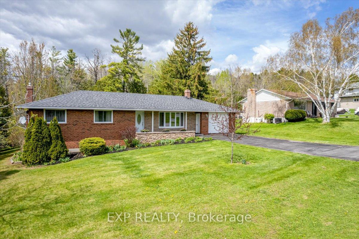 Photo 4 of 11 Park Street E, Cramahe, Colborne — HOMEH