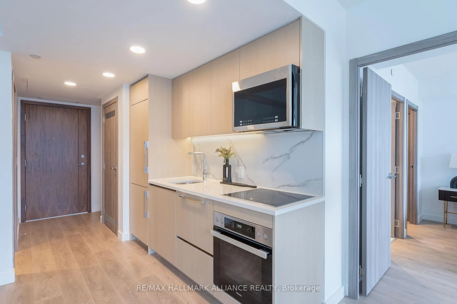 Photo 6 of Unit 4302, 38 Widmer Street, Toronto, Waterfront Communities — HOMEH