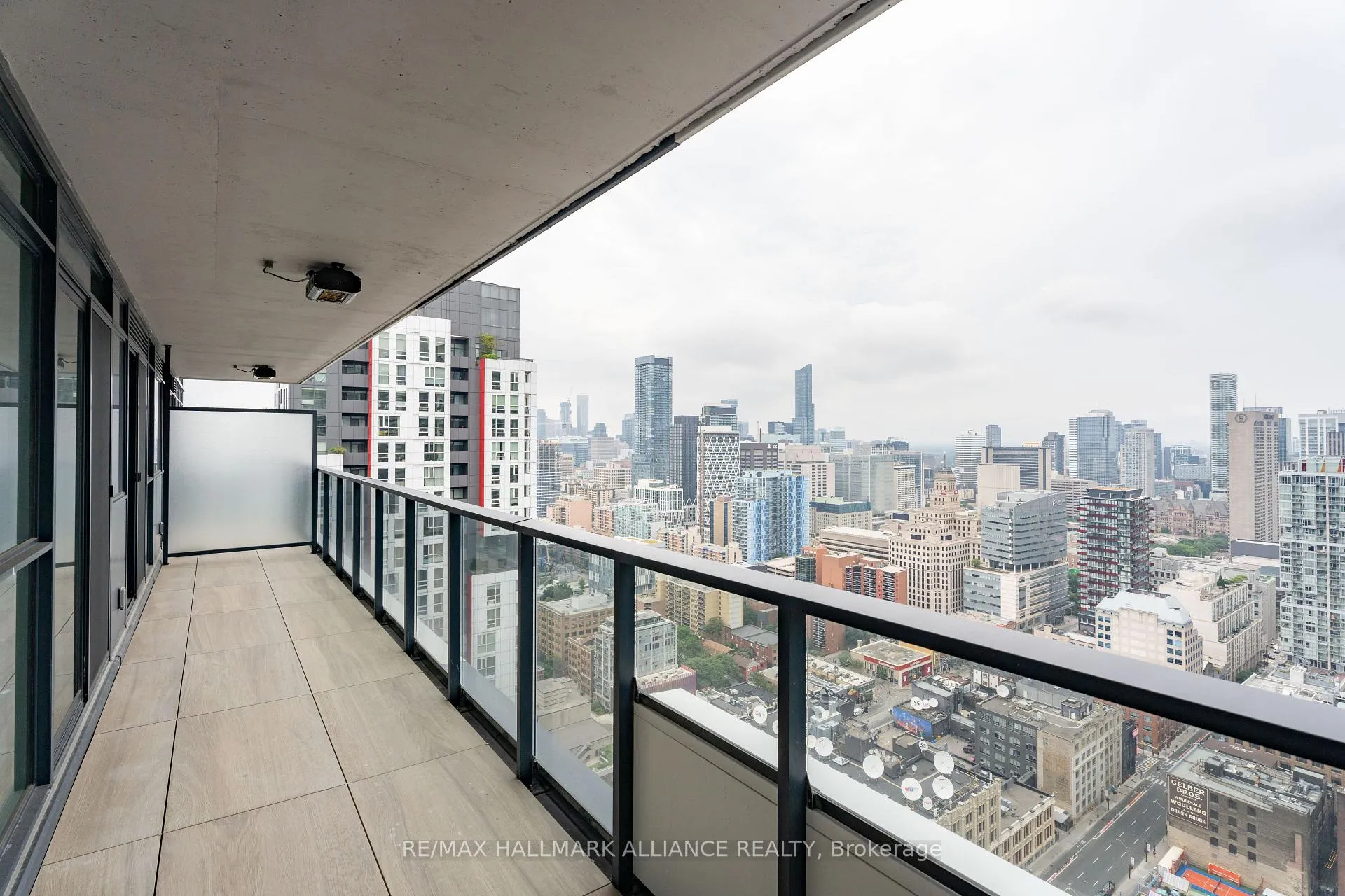 Photo 16 of Unit 4302, 38 Widmer Street, Toronto, Waterfront Communities — HOMEH