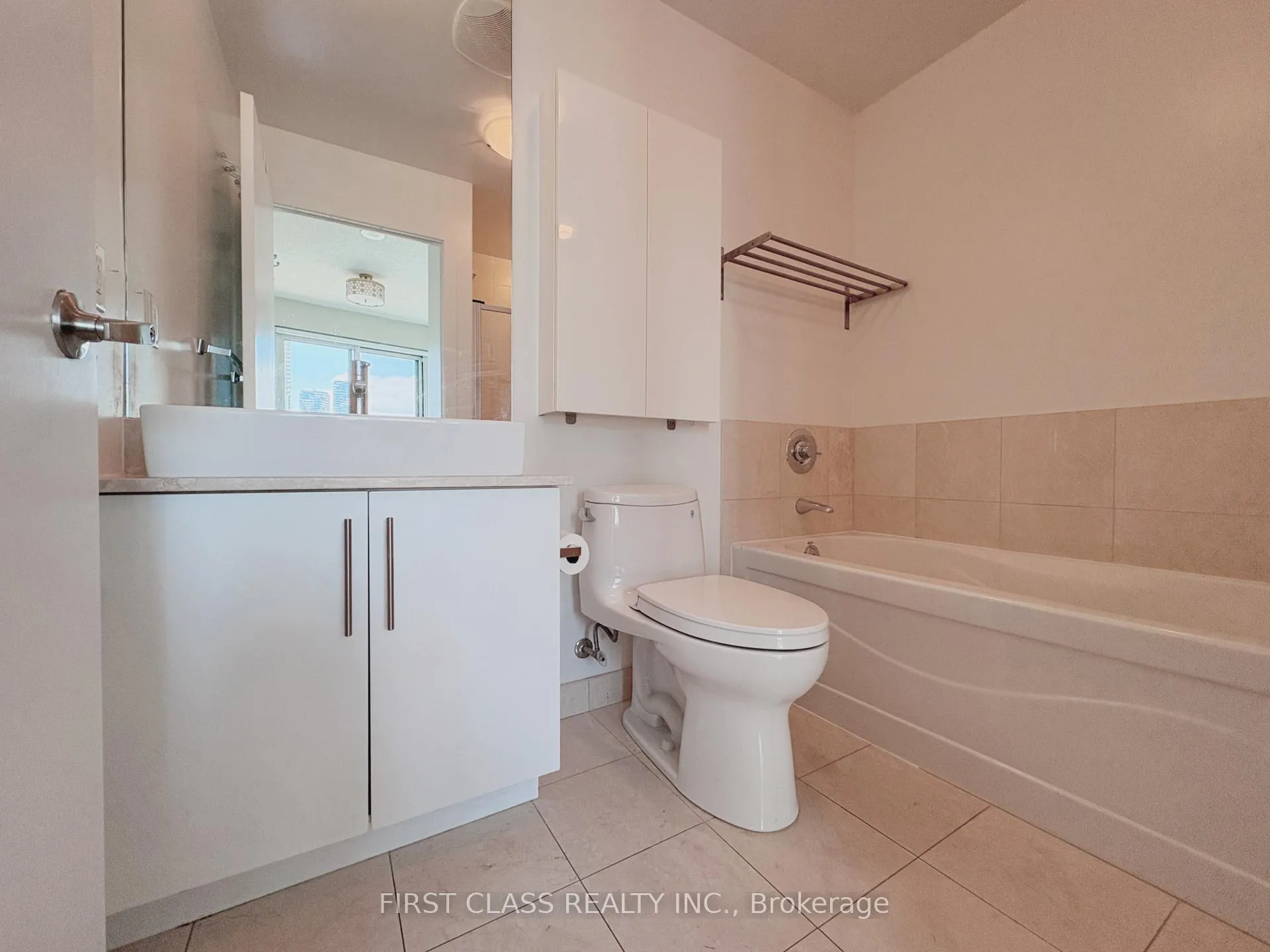 Photo 12 of Unit 3610, 65 Bremner Boulevard, Toronto, Waterfront Communities — HOMEH