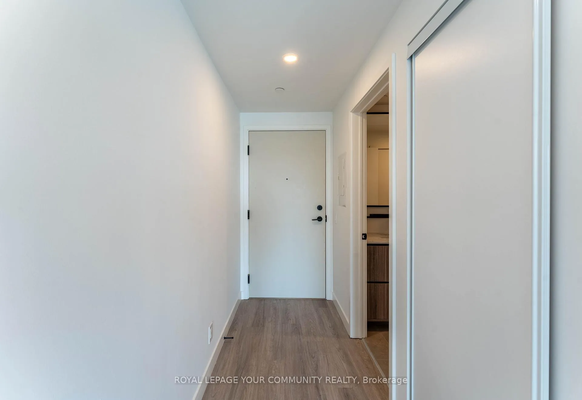 Photo 3 of Unit 318, 1050 Eastern Avenue, Toronto, The Beaches — HOMEH