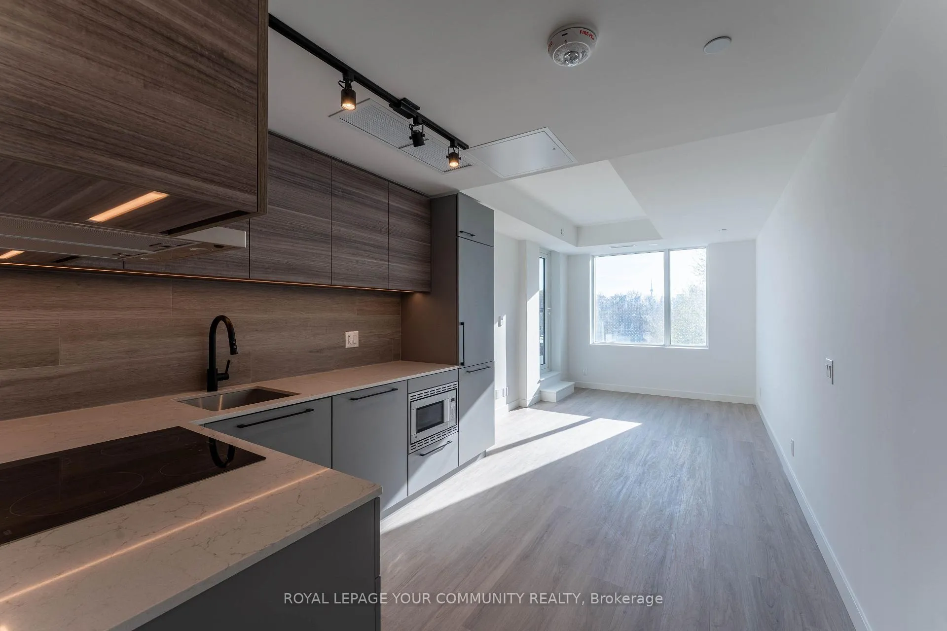 Photo 5 of Unit 318, 1050 Eastern Avenue, Toronto, The Beaches — HOMEH