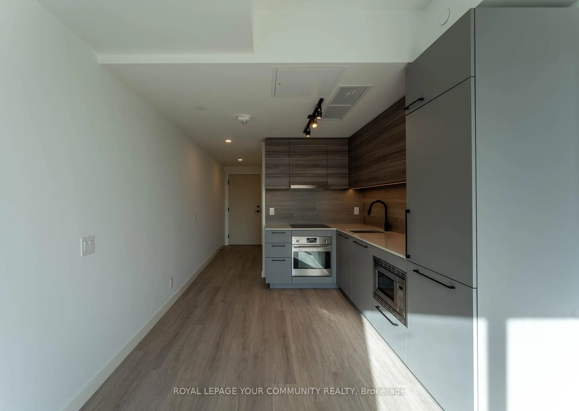Photo 8 of Unit 318, 1050 Eastern Avenue, Toronto, The Beaches — HOMEH