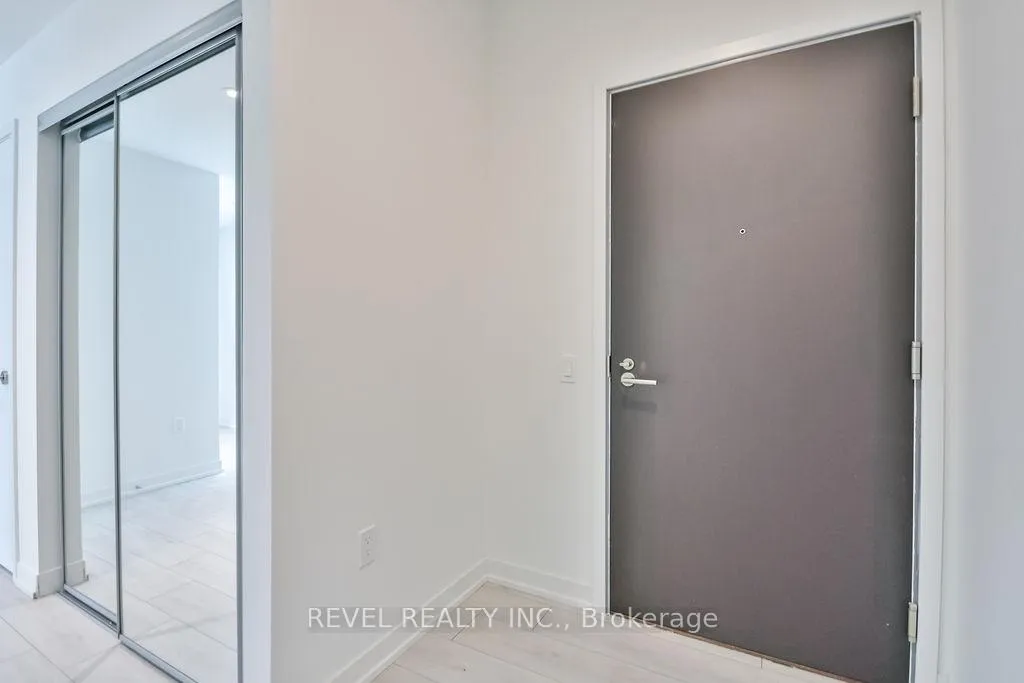 Photo 7 of Unit 2409, 39 Mary Street, Barrie, City Centre — HOMEH