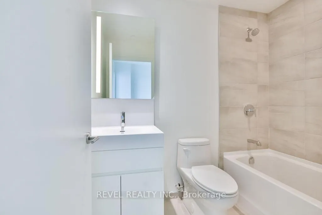 Photo 10 of Unit 2409, 39 Mary Street, Barrie, City Centre — HOMEH