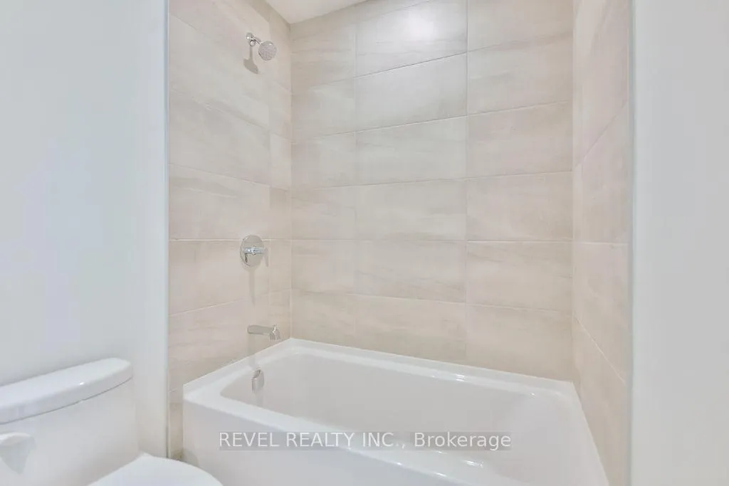 Photo 11 of Unit 2409, 39 Mary Street, Barrie, City Centre — HOMEH