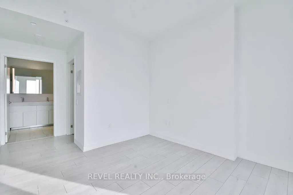 Photo 24 of Unit 2409, 39 Mary Street, Barrie, City Centre — HOMEH