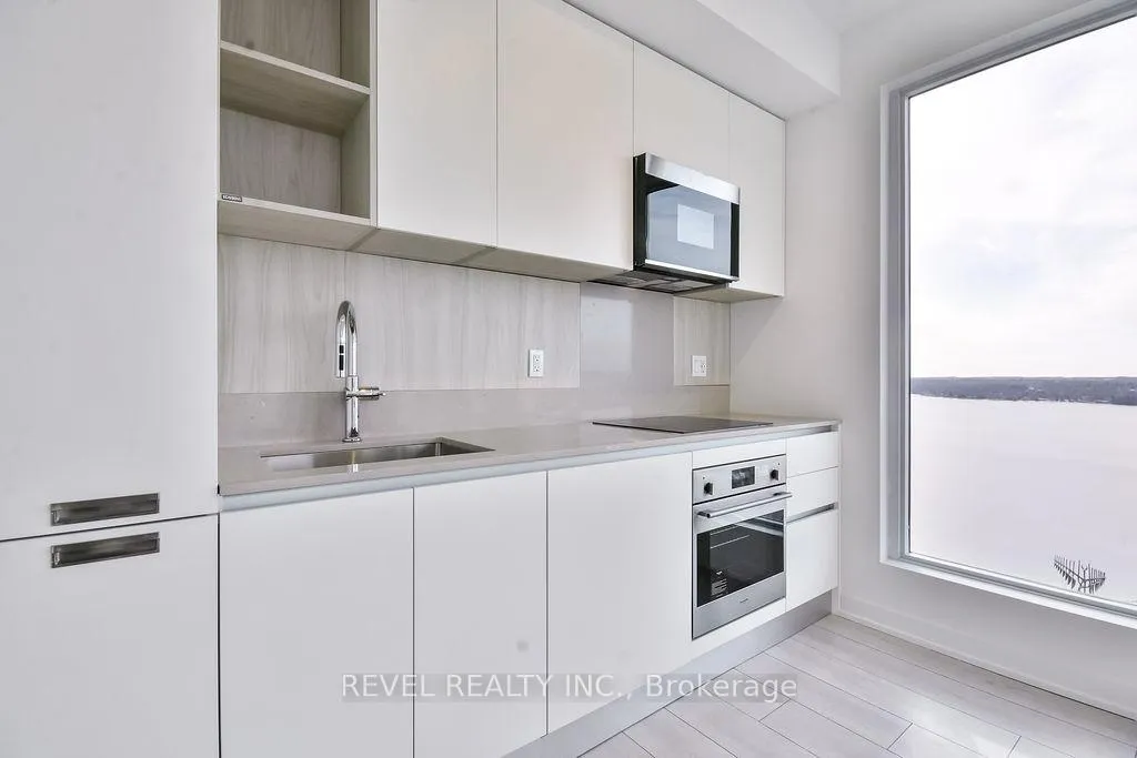 Photo 31 of Unit 2409, 39 Mary Street, Barrie, City Centre — HOMEH