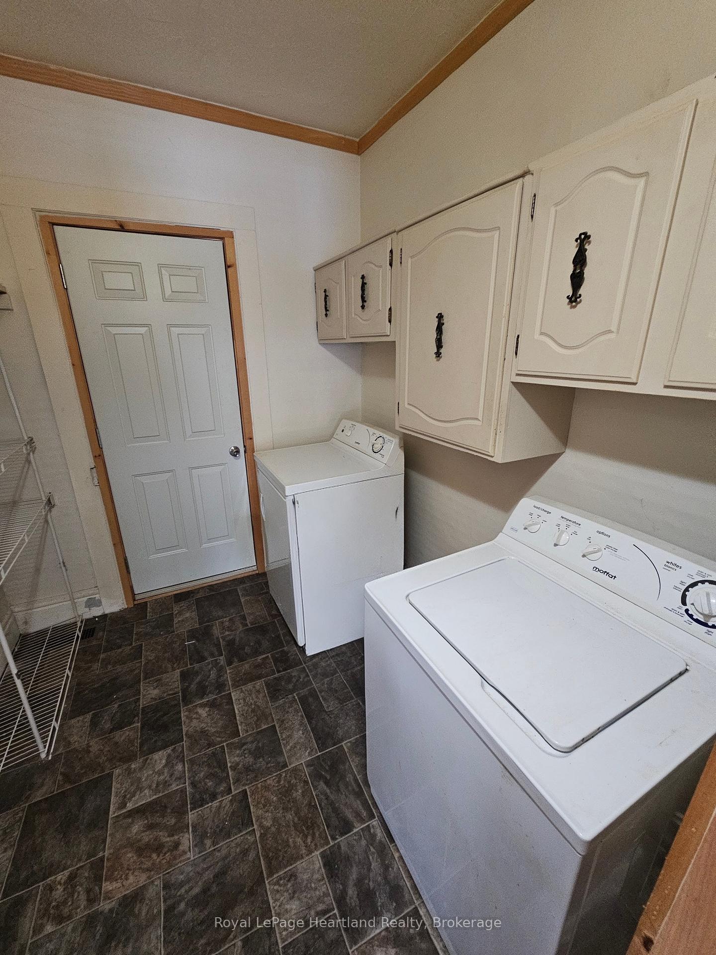 Photo 11 of 43 Trafalgar Street, Goderich, Goderich (Town) — HOMEH