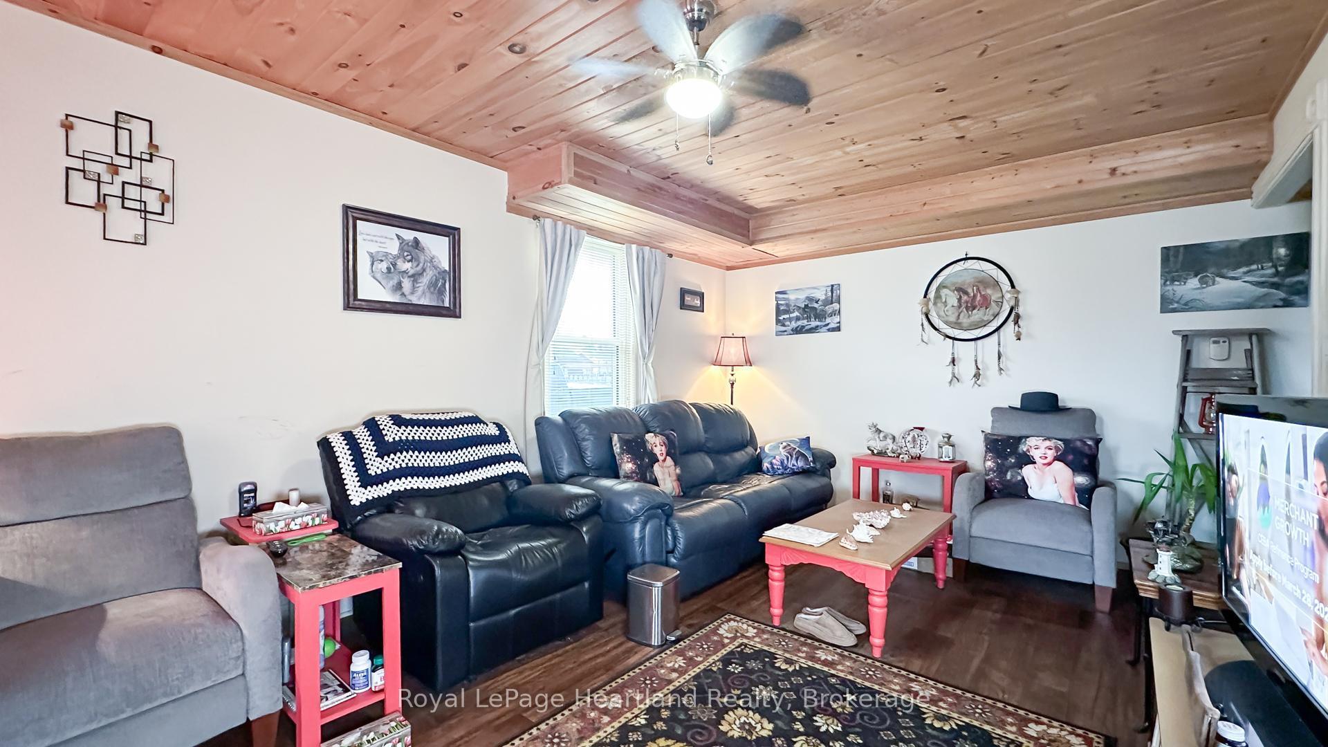 Photo 18 of 43 Trafalgar Street, Goderich, Goderich (Town) — HOMEH