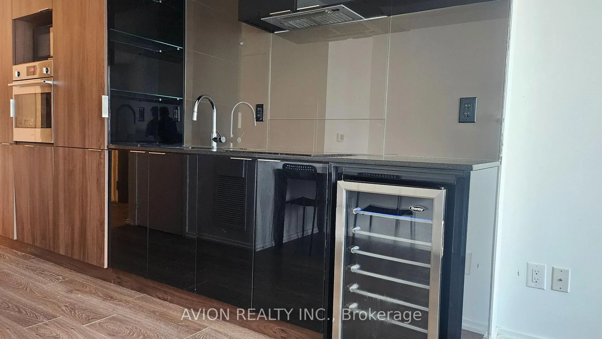 Photo 11 of Unit 2105, 70 Temperance Street, Toronto, Bay Street Corridor — HOMEH