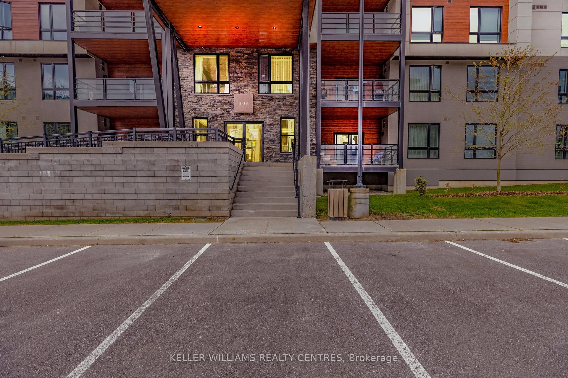 Front of Unit 401, 306 Essa Road
