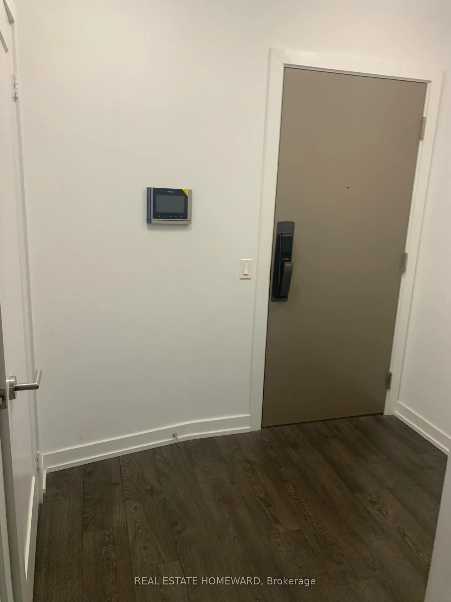 Photo 4 of Unit 2706, 10 York Street, Toronto, Waterfront Communities — HOMEH