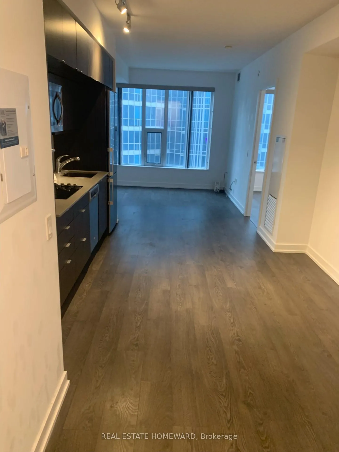Photo 5 of Unit 2706, 10 York Street, Toronto, Waterfront Communities — HOMEH