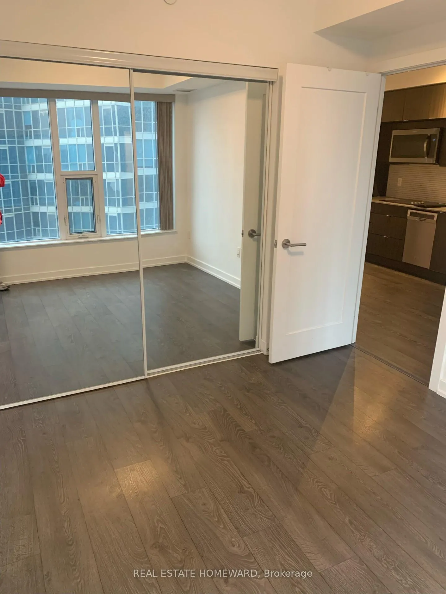 Photo 13 of Unit 2706, 10 York Street, Toronto, Waterfront Communities — HOMEH