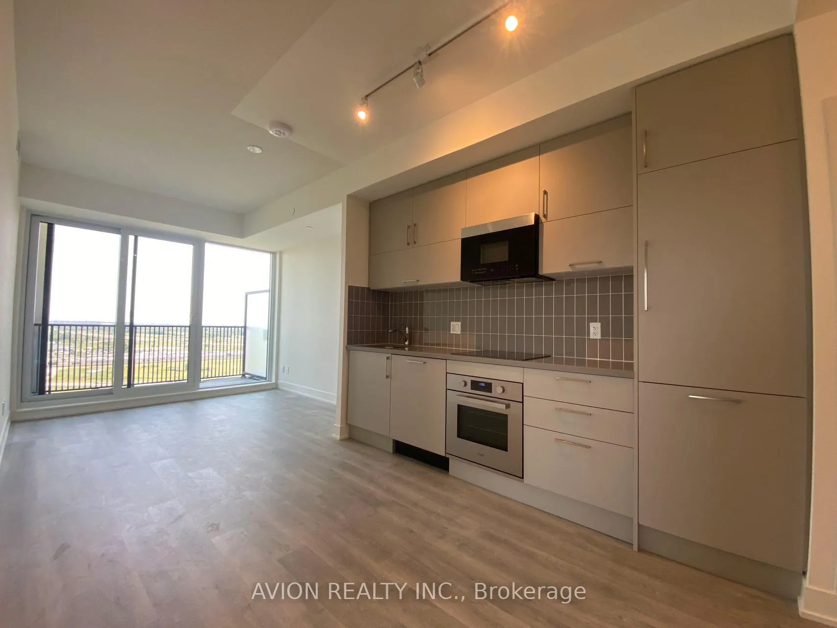 Photo 8 of Unit 2018, 56 Andre De Grasse Street, Markham, Unionville — HOMEH