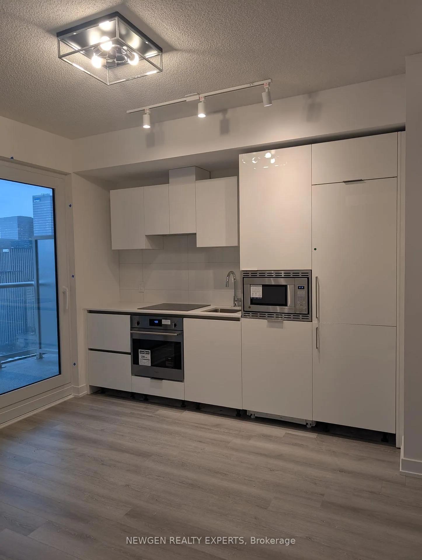Photo 3 of Unit 3013, 230 Simcoe Street S, Toronto, Kensington-Chinatown — HOMEH