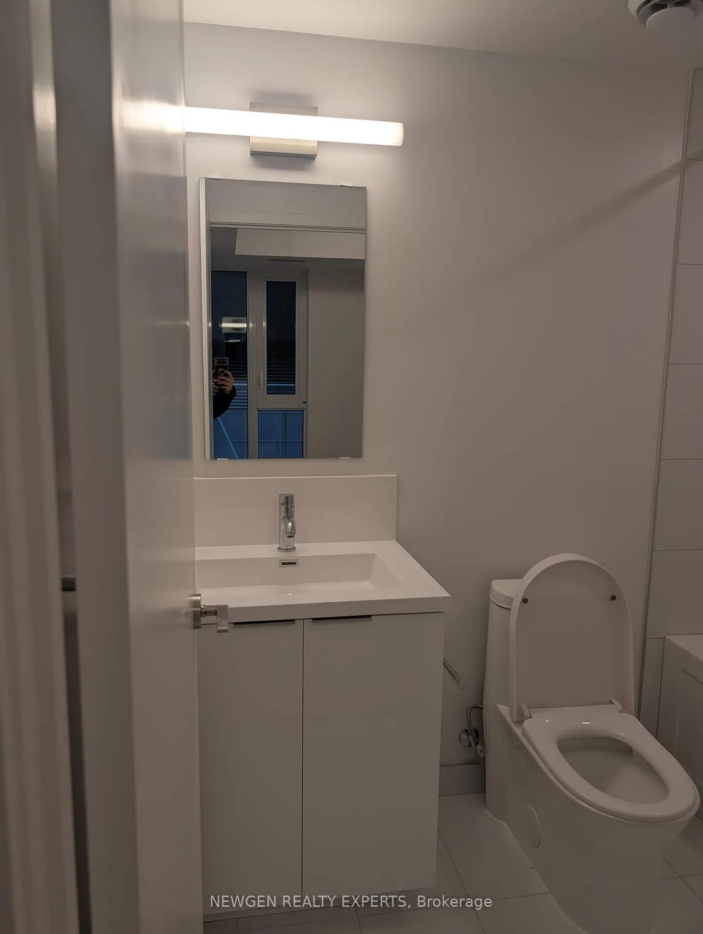 Photo 12 of Unit 3013, 230 Simcoe Street S, Toronto, Kensington-Chinatown — HOMEH