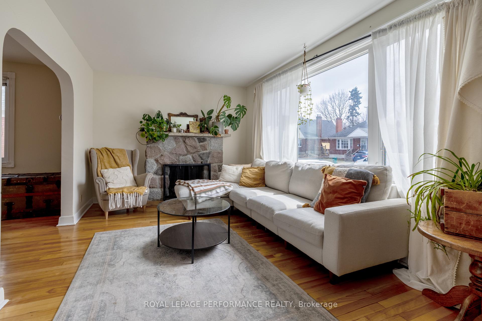 Photo 4 of 45 Mcnaughton Avenue, Ottawa, Ottawa East — HOMEH