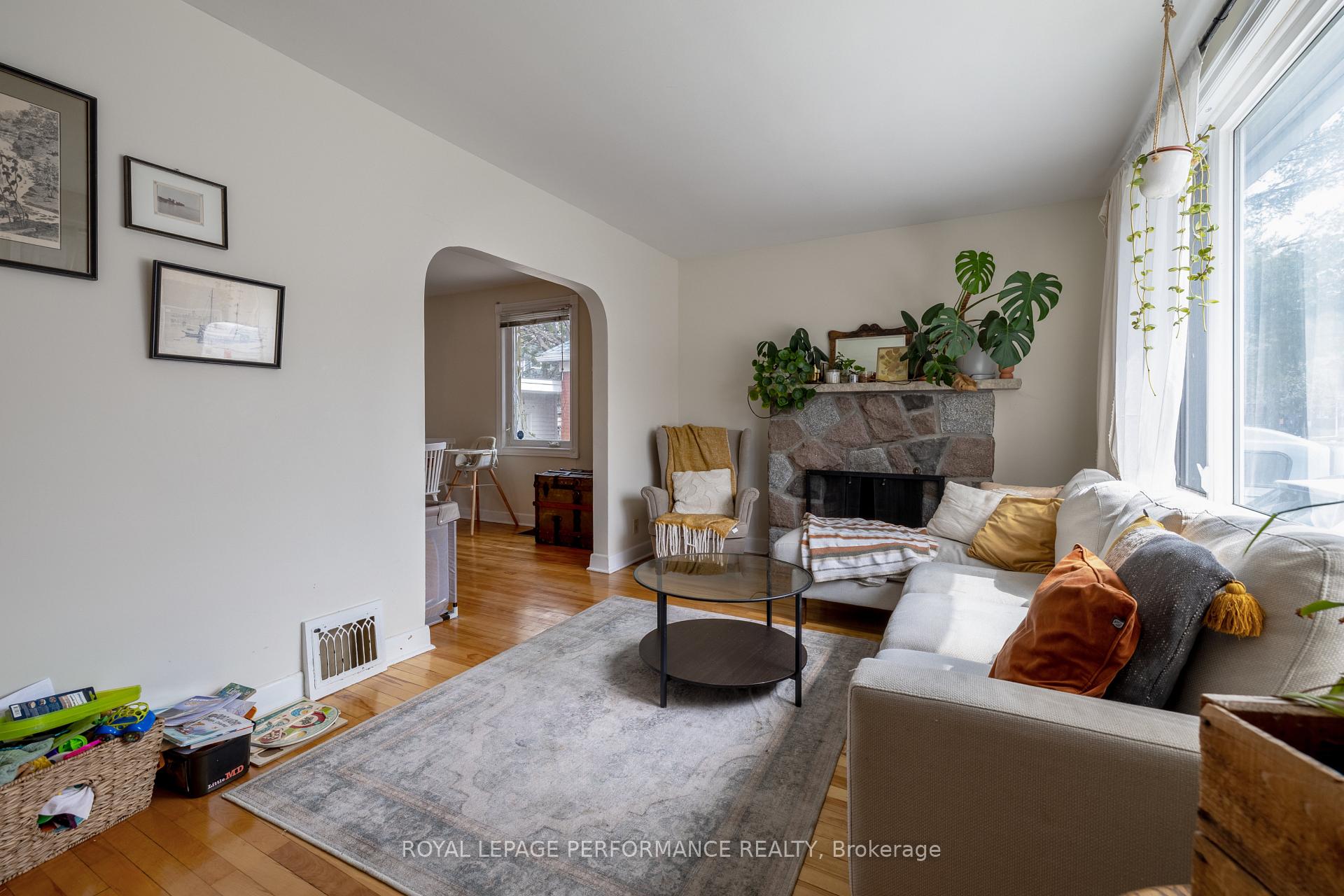 Photo 5 of 45 Mcnaughton Avenue, Ottawa, Ottawa East — HOMEH