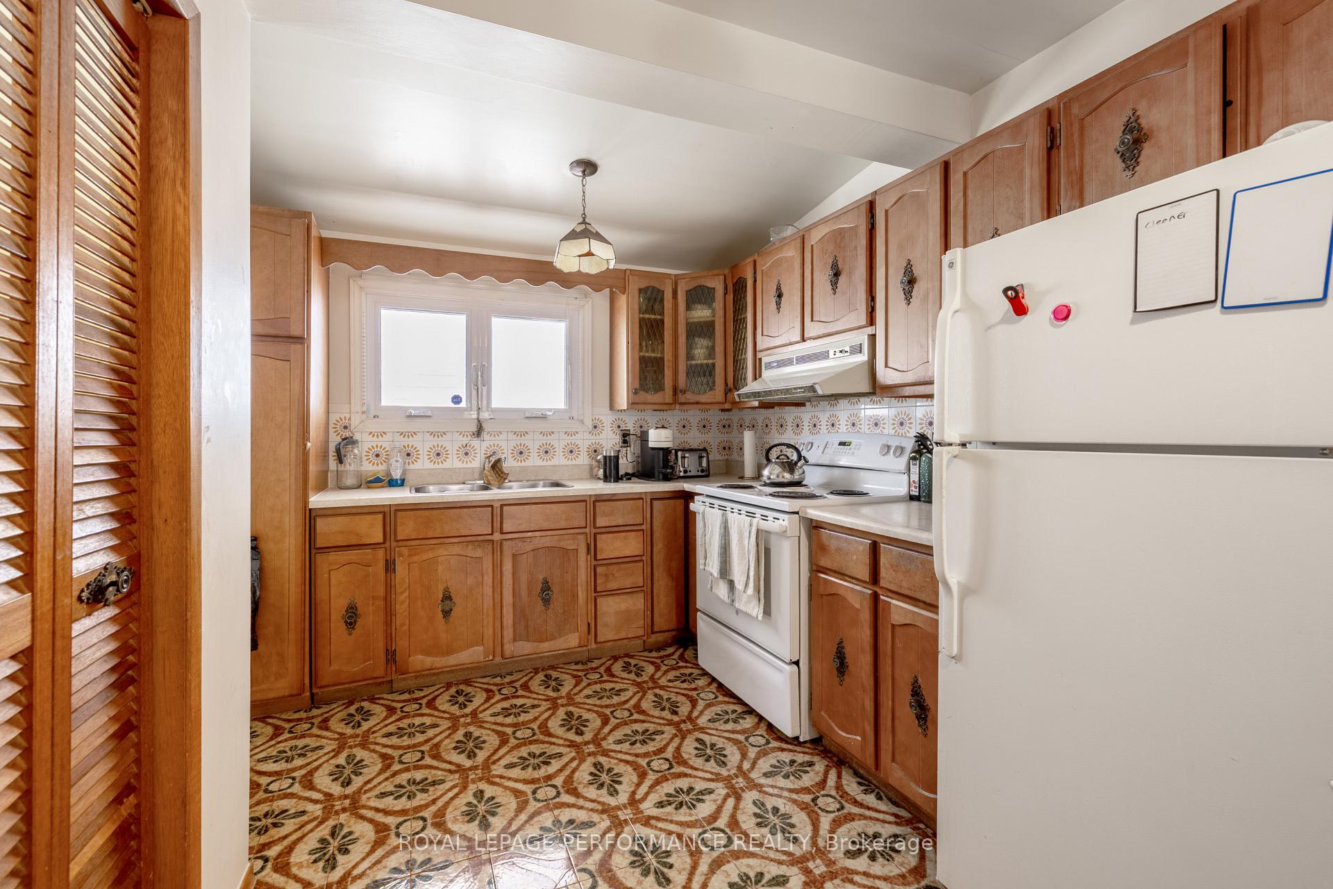 Photo 11 of 45 Mcnaughton Avenue, Ottawa, Ottawa East — HOMEH