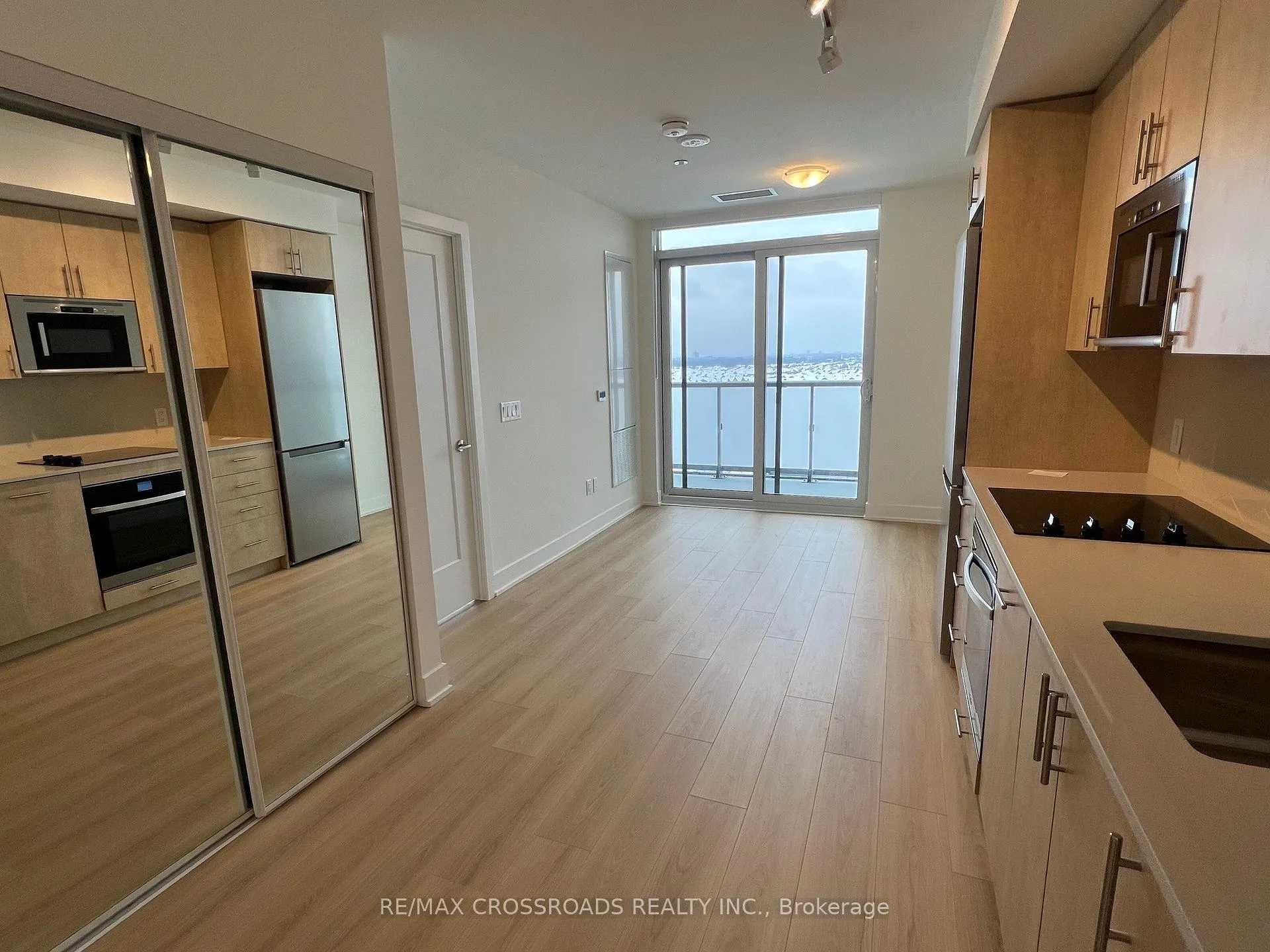 Photo 5 of Unit 940, 2545 Simcoe Street N, Oshawa, Windfields — HOMEH
