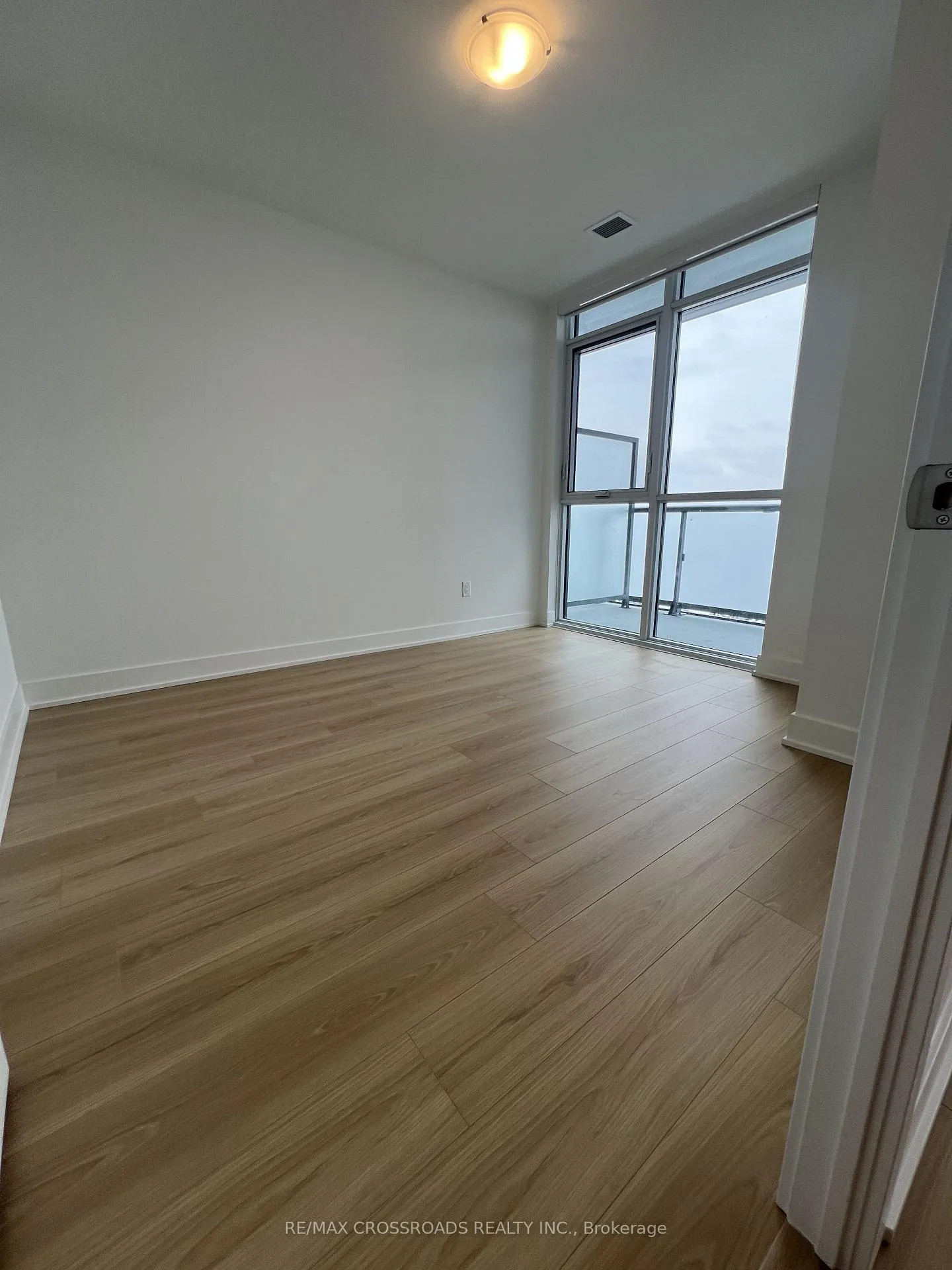 Photo 9 of Unit 940, 2545 Simcoe Street N, Oshawa, Windfields — HOMEH