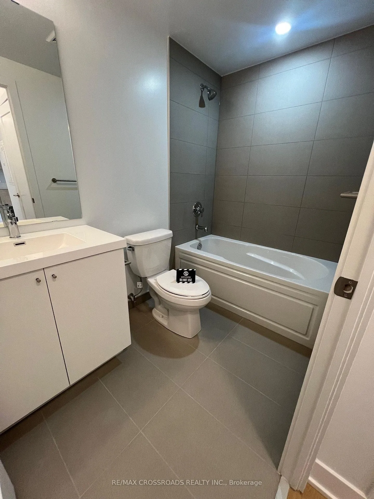 Photo 12 of Unit 940, 2545 Simcoe Street N, Oshawa, Windfields — HOMEH